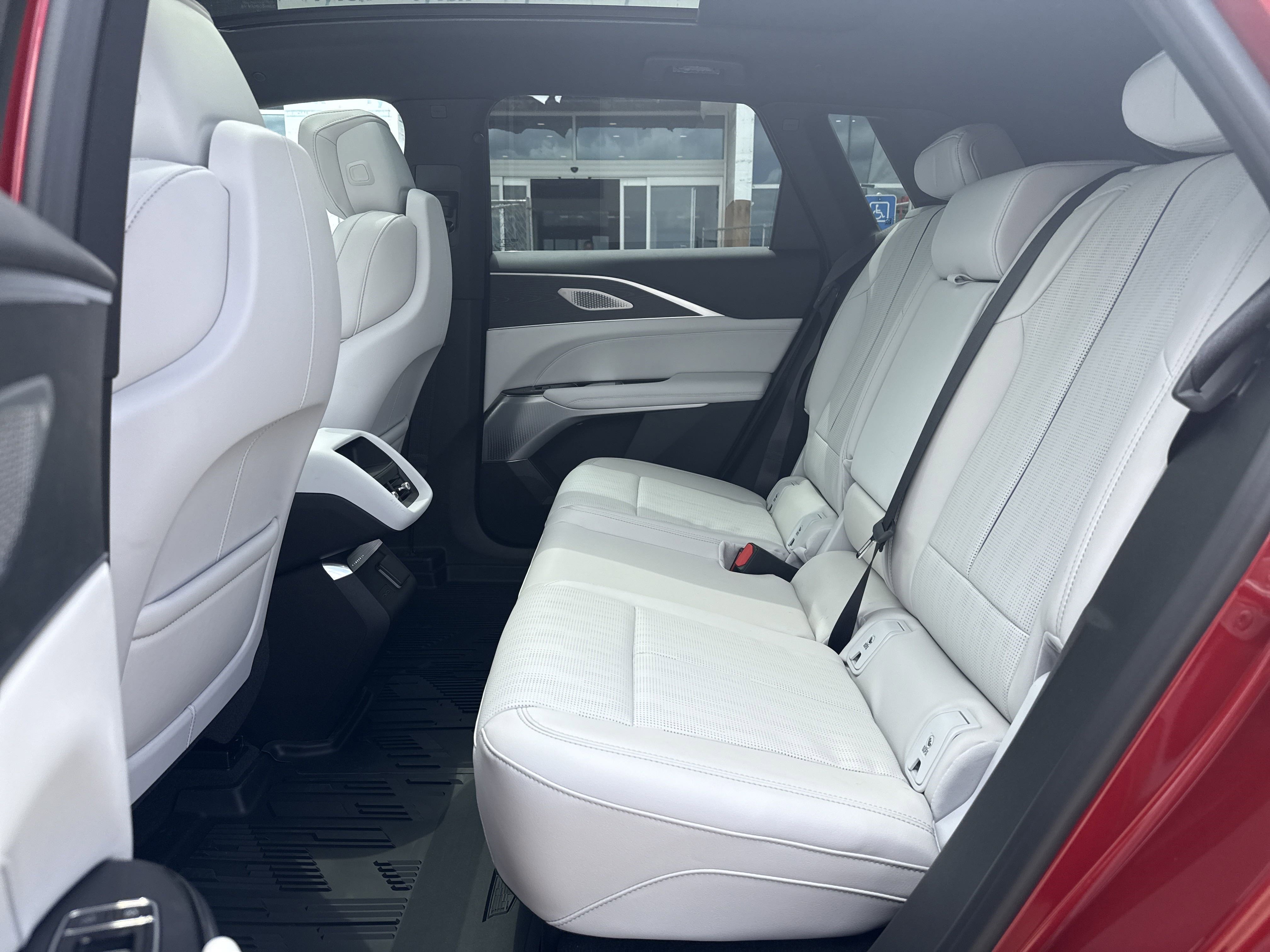 2025 Cadillac Lyriq Sport photo 17