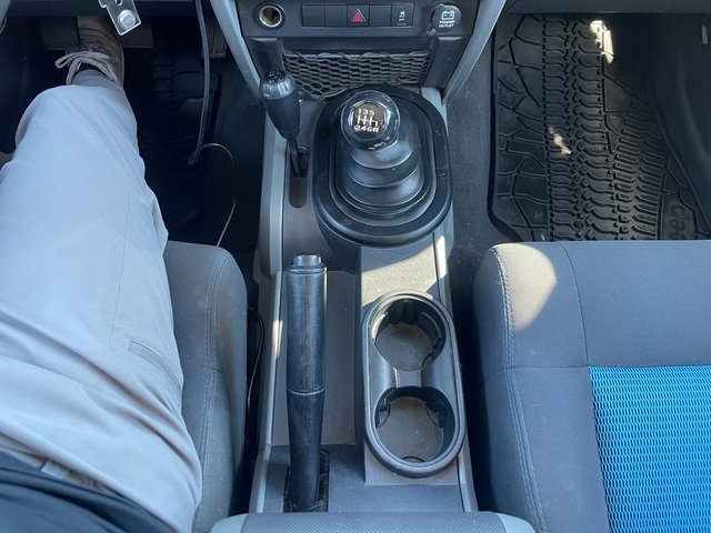 2010 Jeep Wrangler Unlimited Islander photo 19