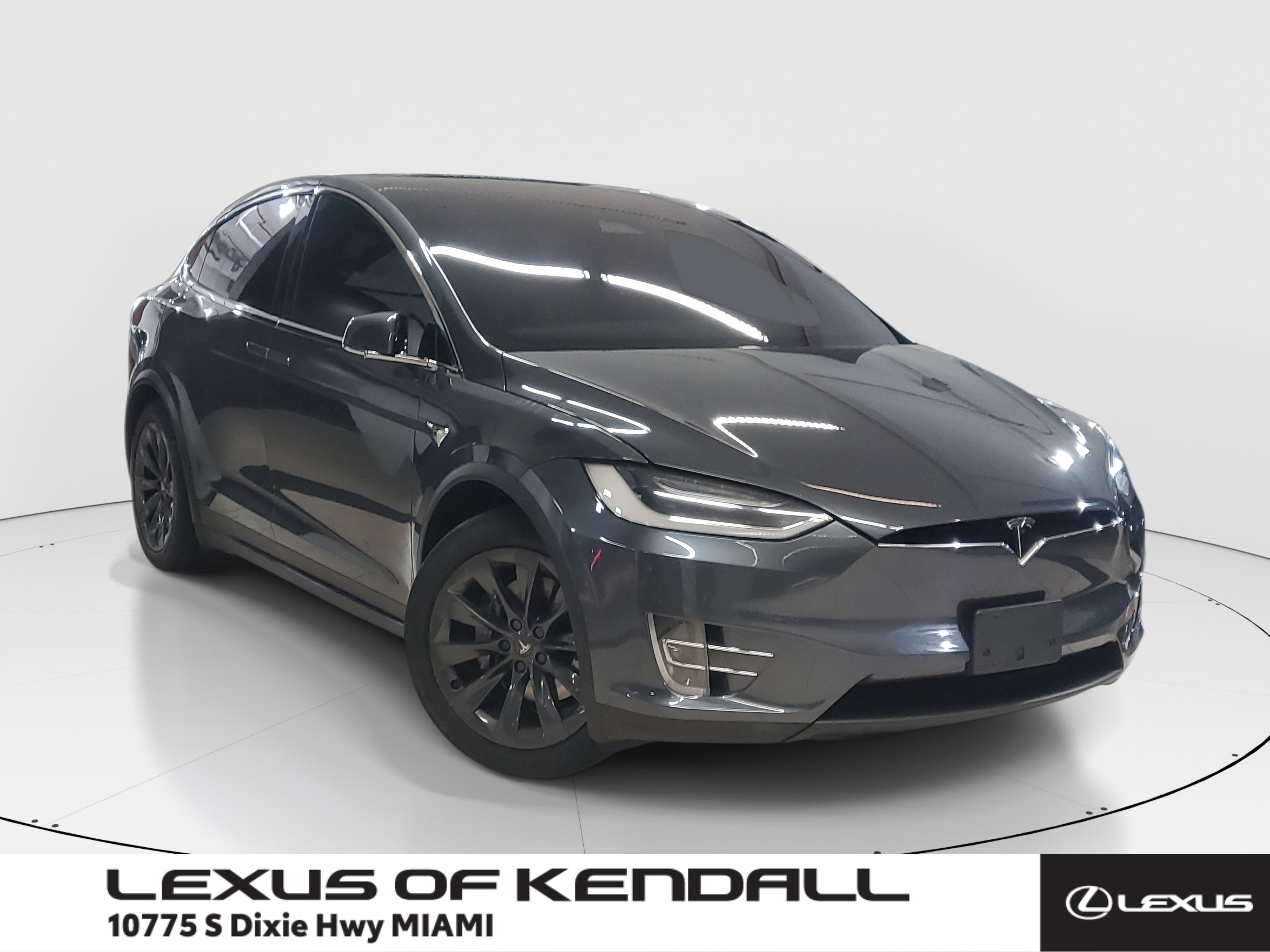 2019 Tesla Model X's photo