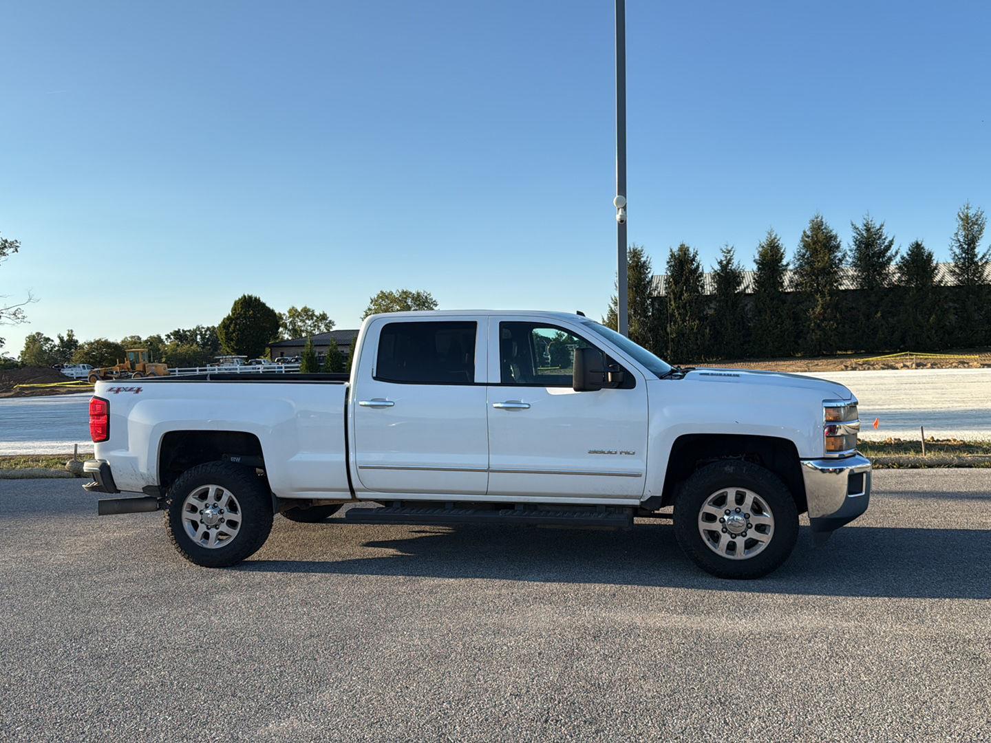 2015 Chevrolet Silverado 3500HD LTZ photo 4