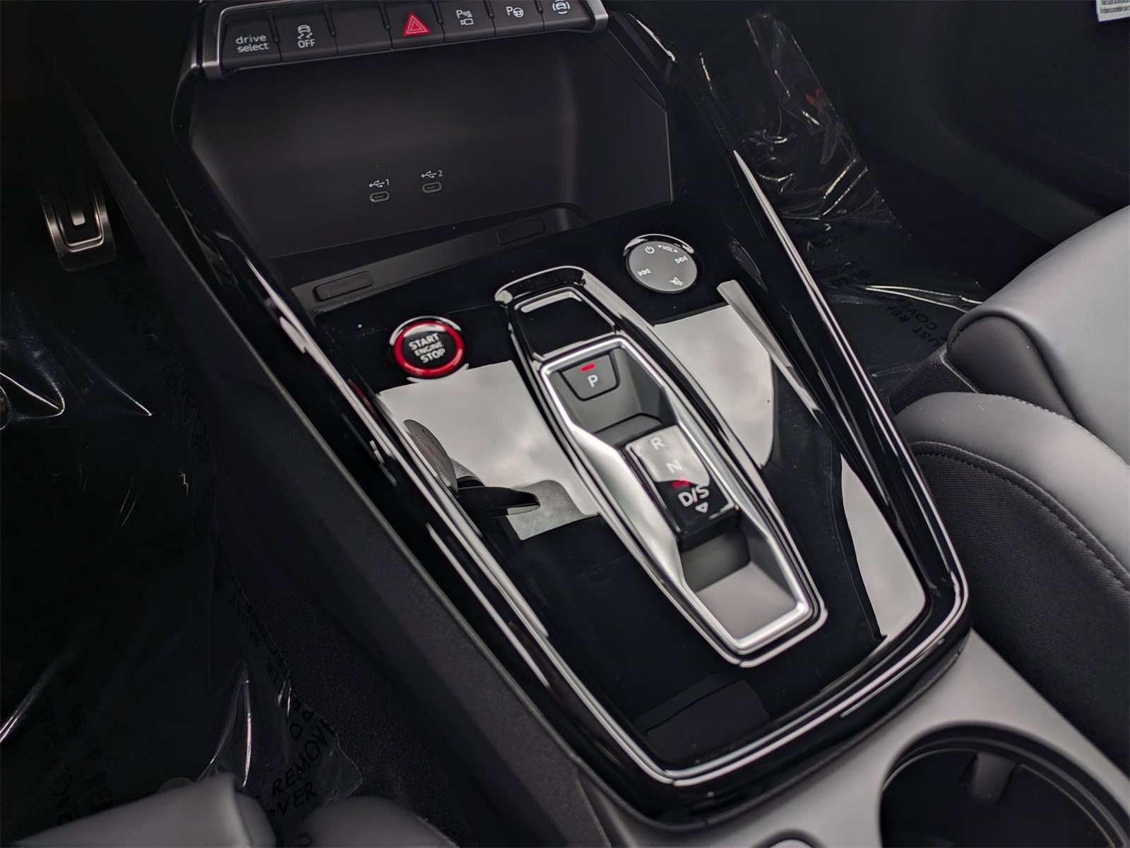 2025 Audi RS 3 Base photo 7