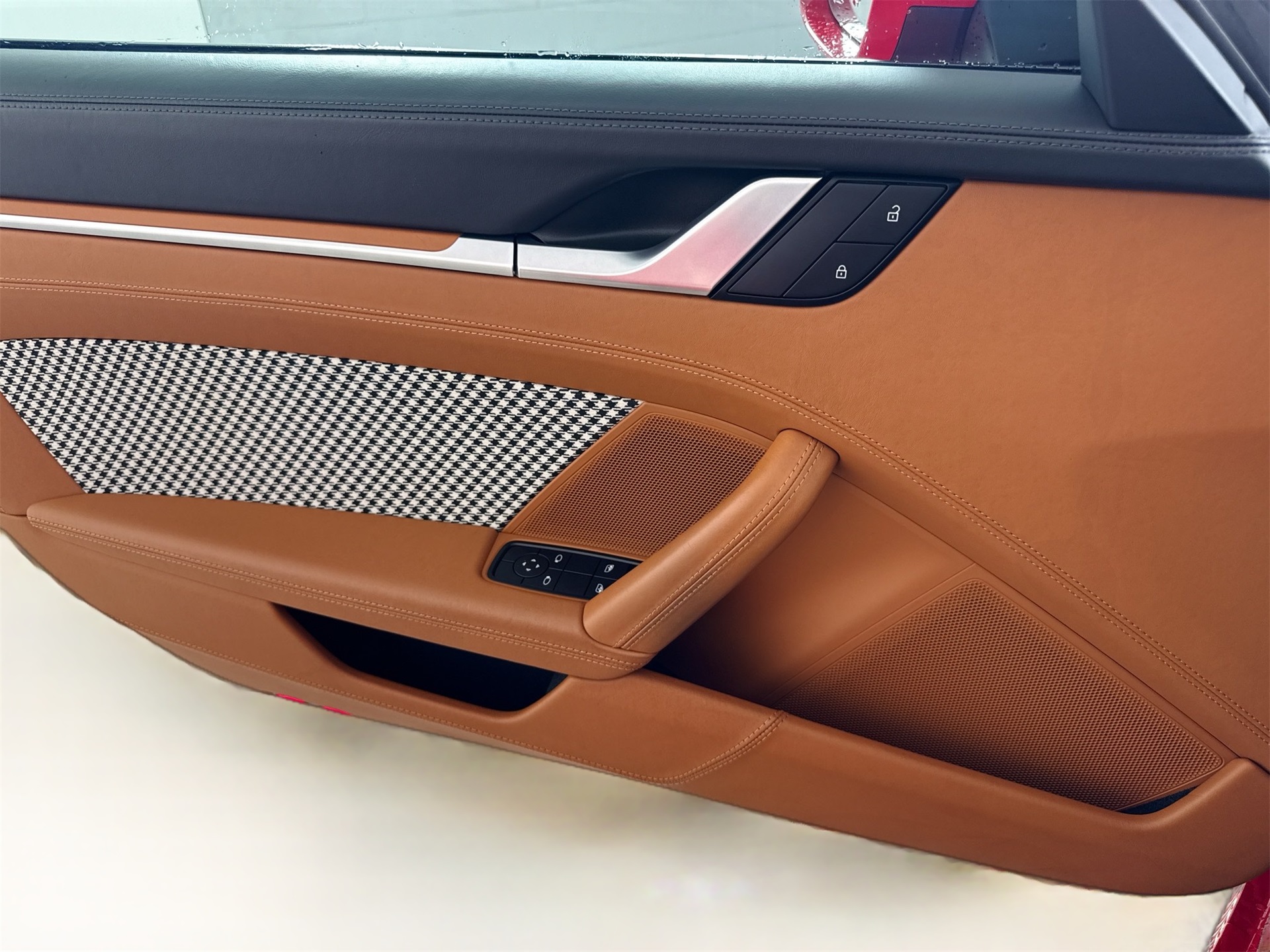 2023 Porsche 911 Targa 4S photo 16