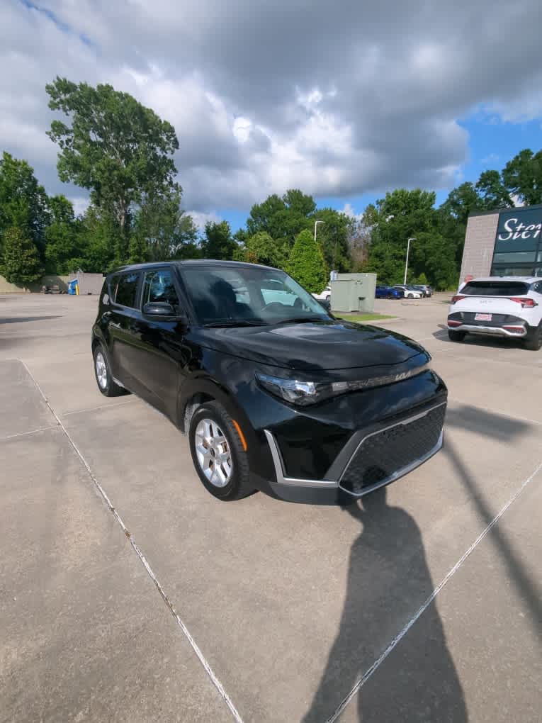 2023 Kia Soul LX photo 4