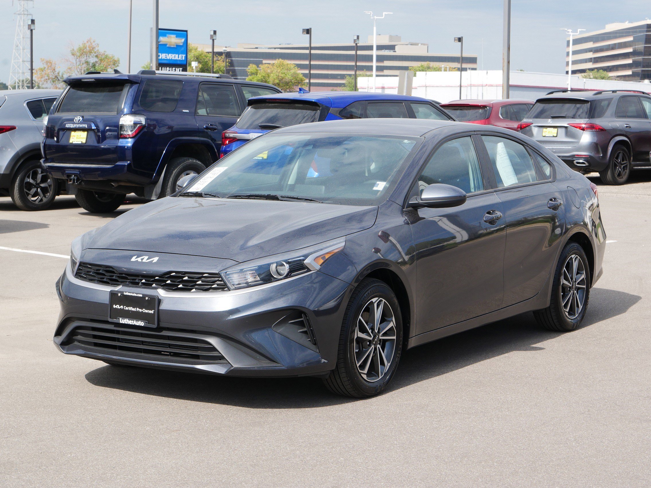 2023 Kia Forte LXS photo 2