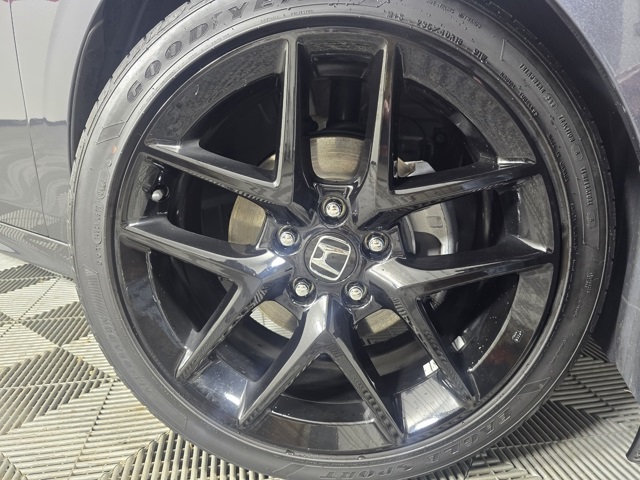 2023 Honda Civic Sport photo 2