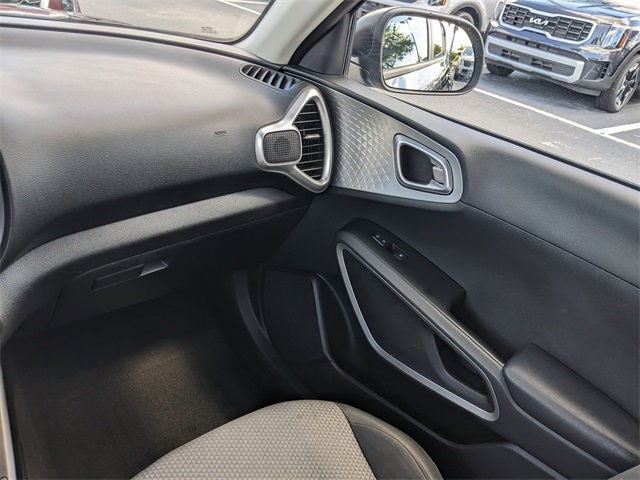 2020 Kia Soul LX photo 11
