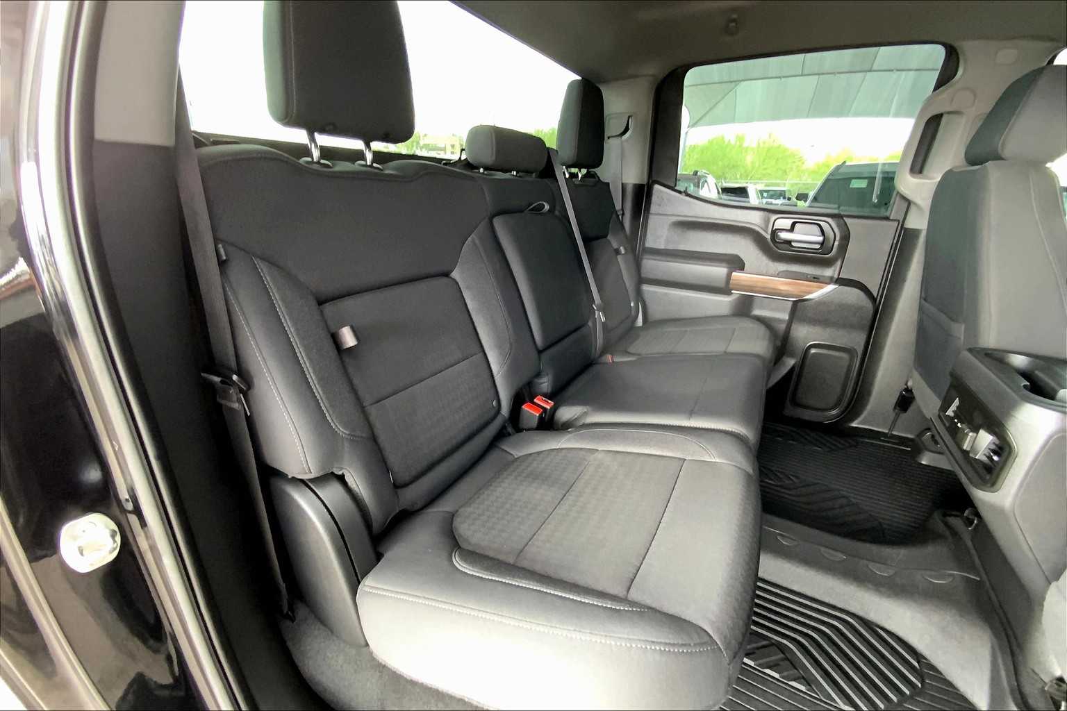 2021 Chevrolet Silverado 1500 RST photo 16
