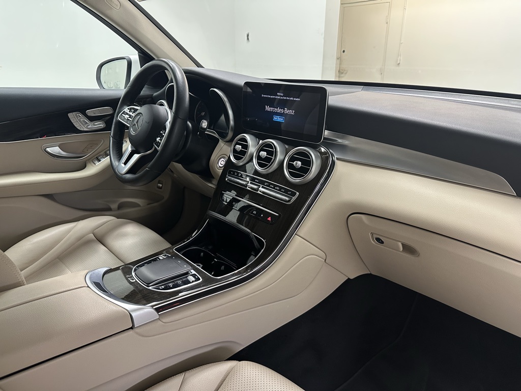 2022 Mercedes Benz GLC 300 4MATIC photo 14