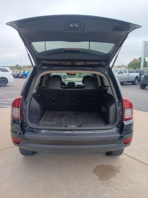 2017 Jeep Compass Latitude photo 17