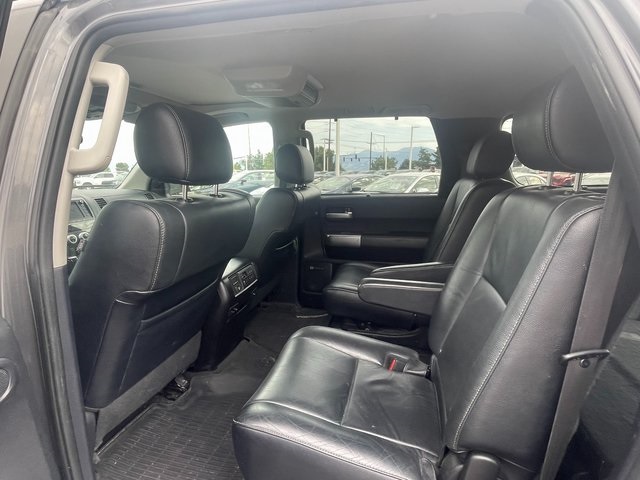 2021 Toyota Sequoia photo 4