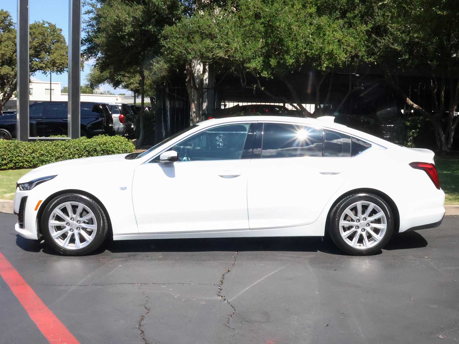2023 Cadillac CT5 Luxury photo 3