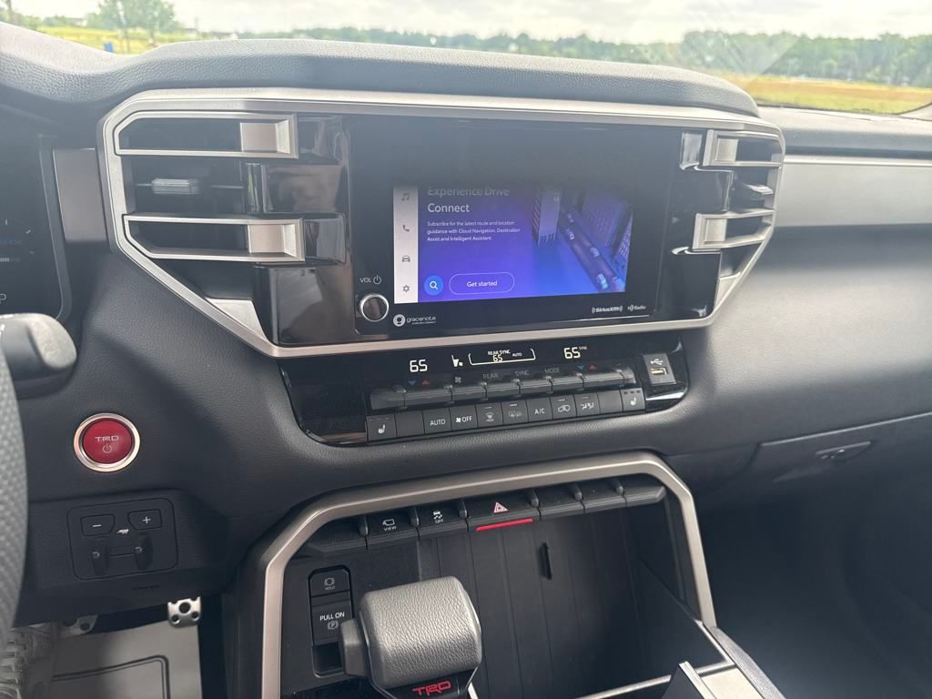 2024 Toyota Sequoia SR5 photo 14
