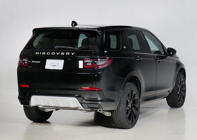 2025 Land Rover Discovery Sport S photo 2