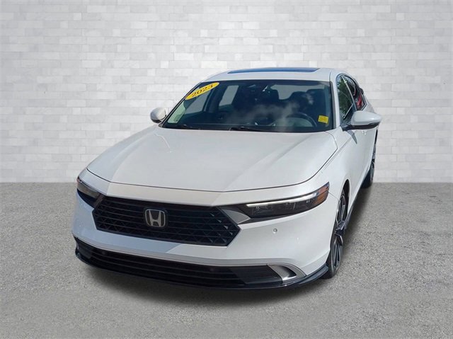 2023 Honda Accord Hybrid Touring photo 3