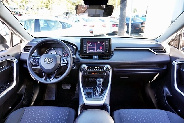 Used 2021 Gray Toyota XLE image 17