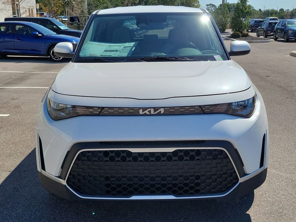 2025 Kia Soul LX S photo 7