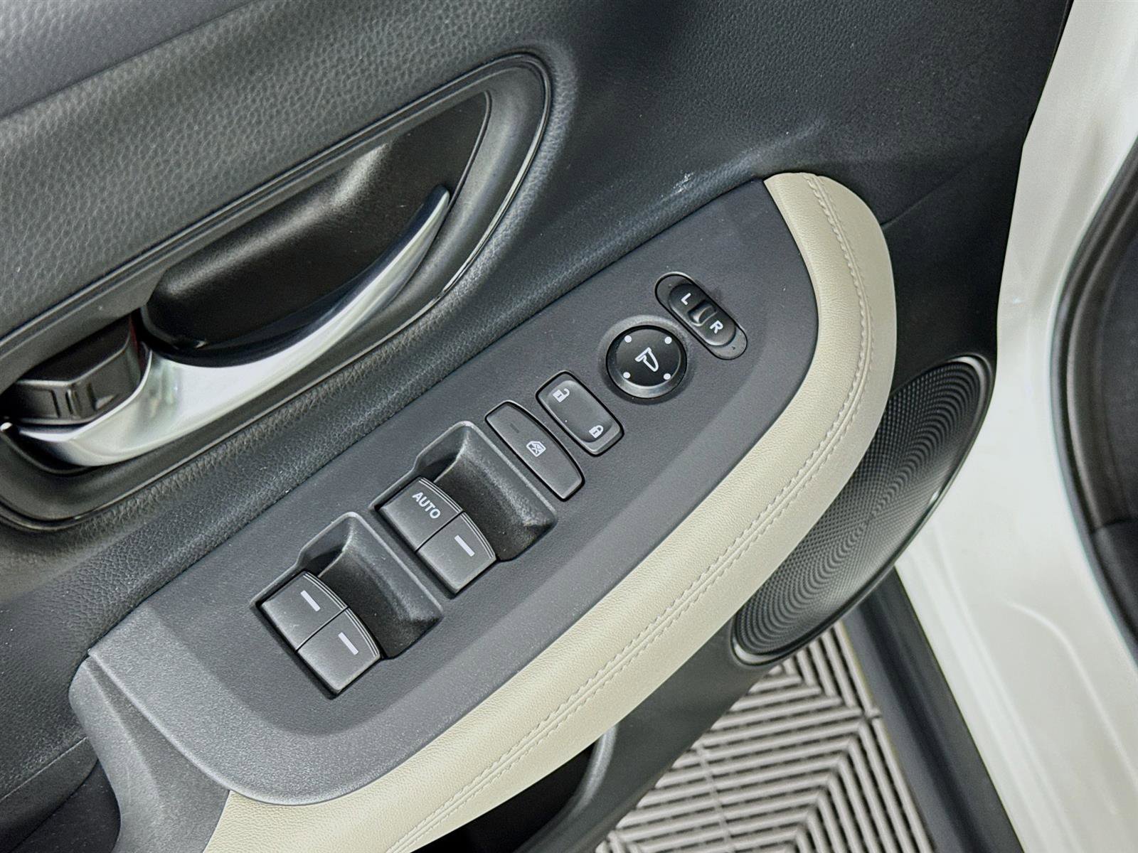 2024 Honda HR-V LX photo 18