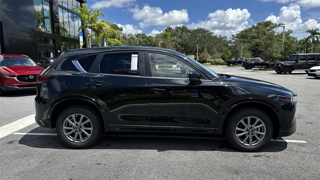 2025 Mazda CX-5 2.5 Select photo 4