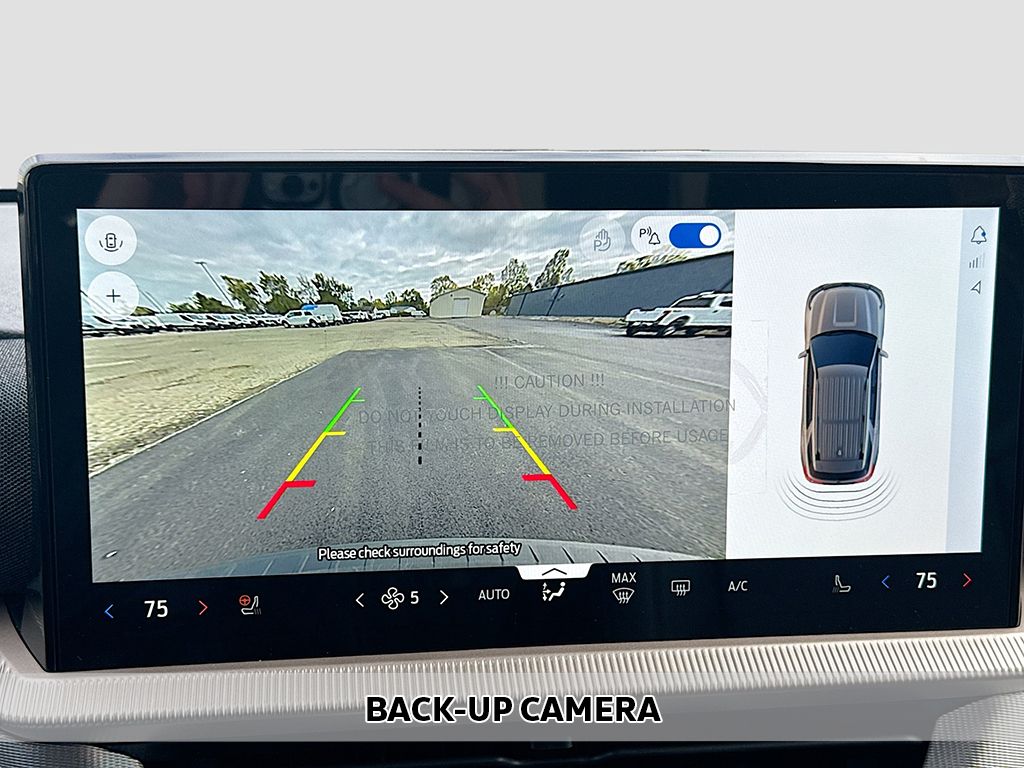 2026 Ford Explorer photo 2