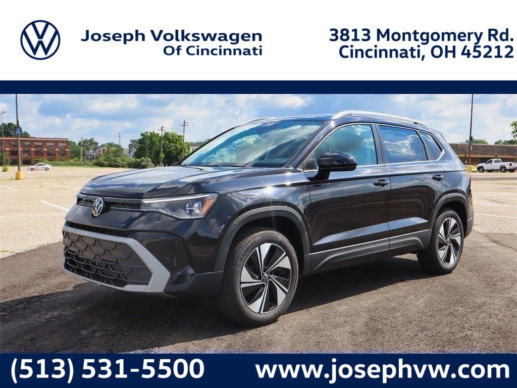 2025 Volkswagen Taos SE's photo