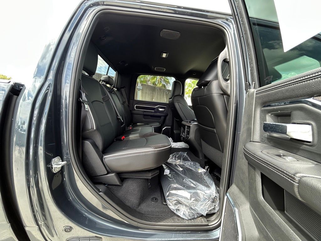 2025 Ram 3500 Laramie photo 35