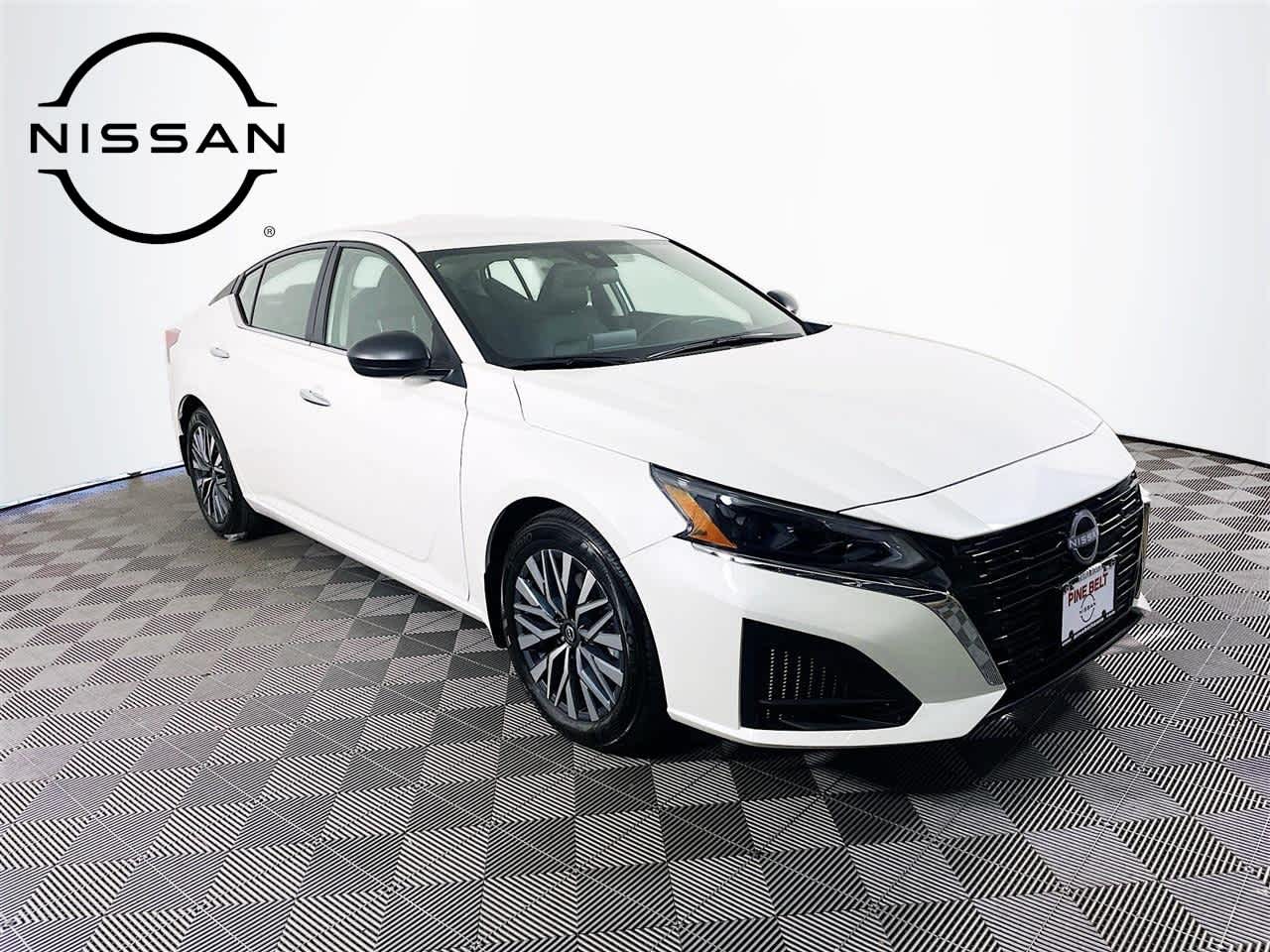 2025 Nissan Altima SV's photo