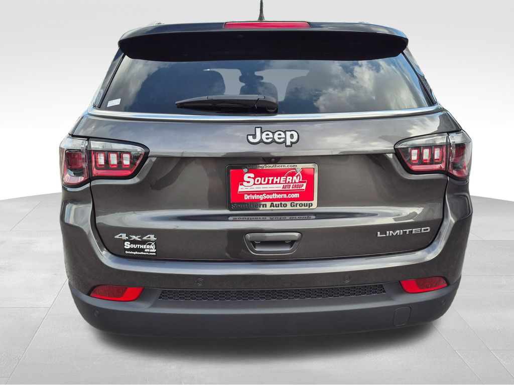 2024 Jeep Compass Limited photo 4