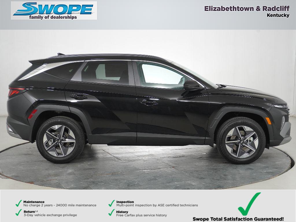 2026 Hyundai Tucson SEL photo 2