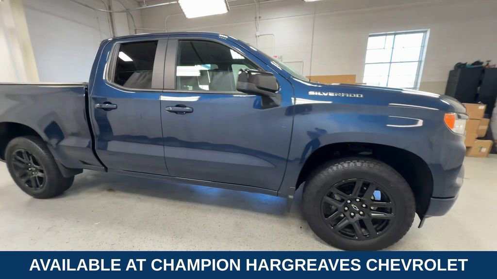 2022 Chevrolet Silverado 1500 RST photo 2