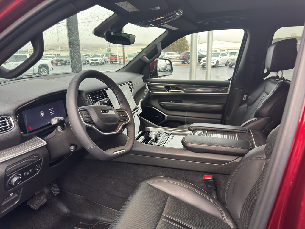 2022 Jeep Wagoneer Series III photo 4