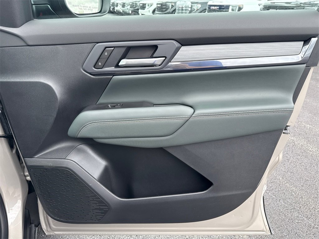 2026 GMC TERRAIN - Image 36