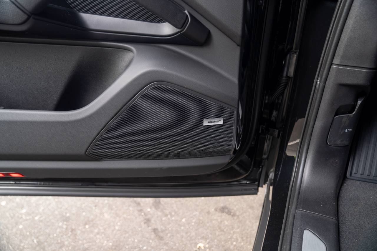 2025 Porsche Cayenne Coupe photo 25