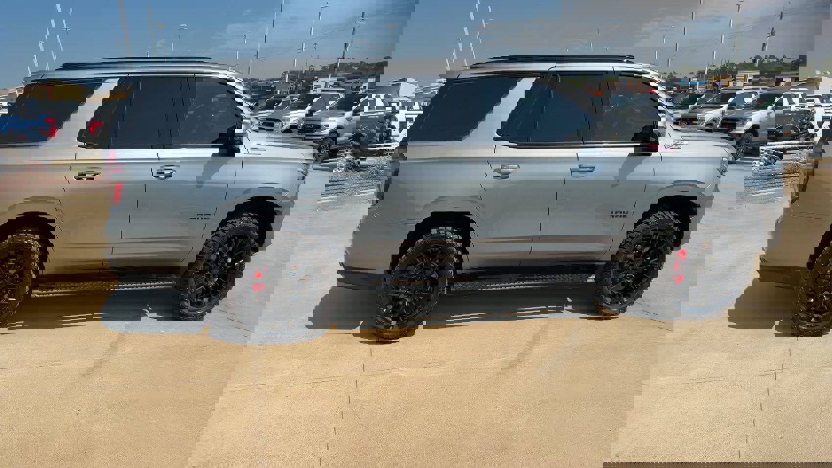 1GNSKPKD8NR221920