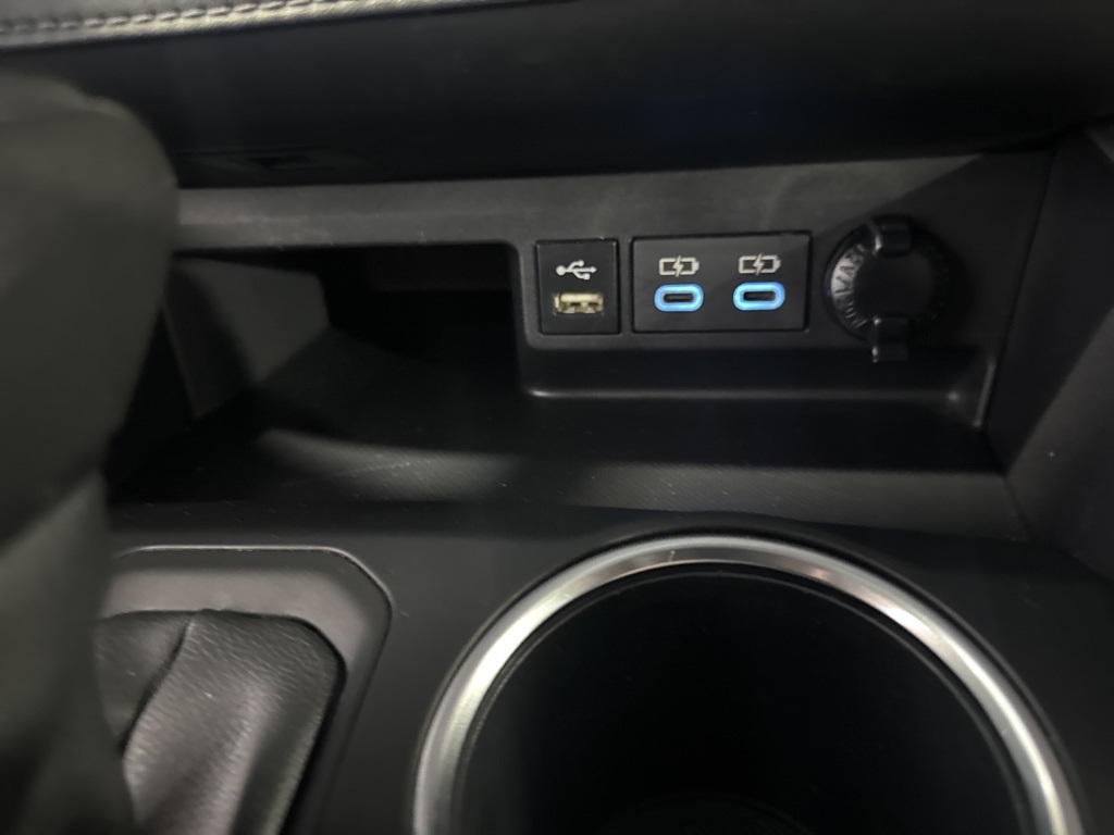2022 Toyota Highlander LE photo 37