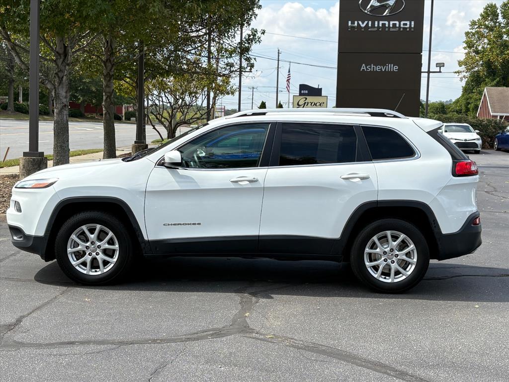 2018 Jeep Cherokee Latitude photo 2