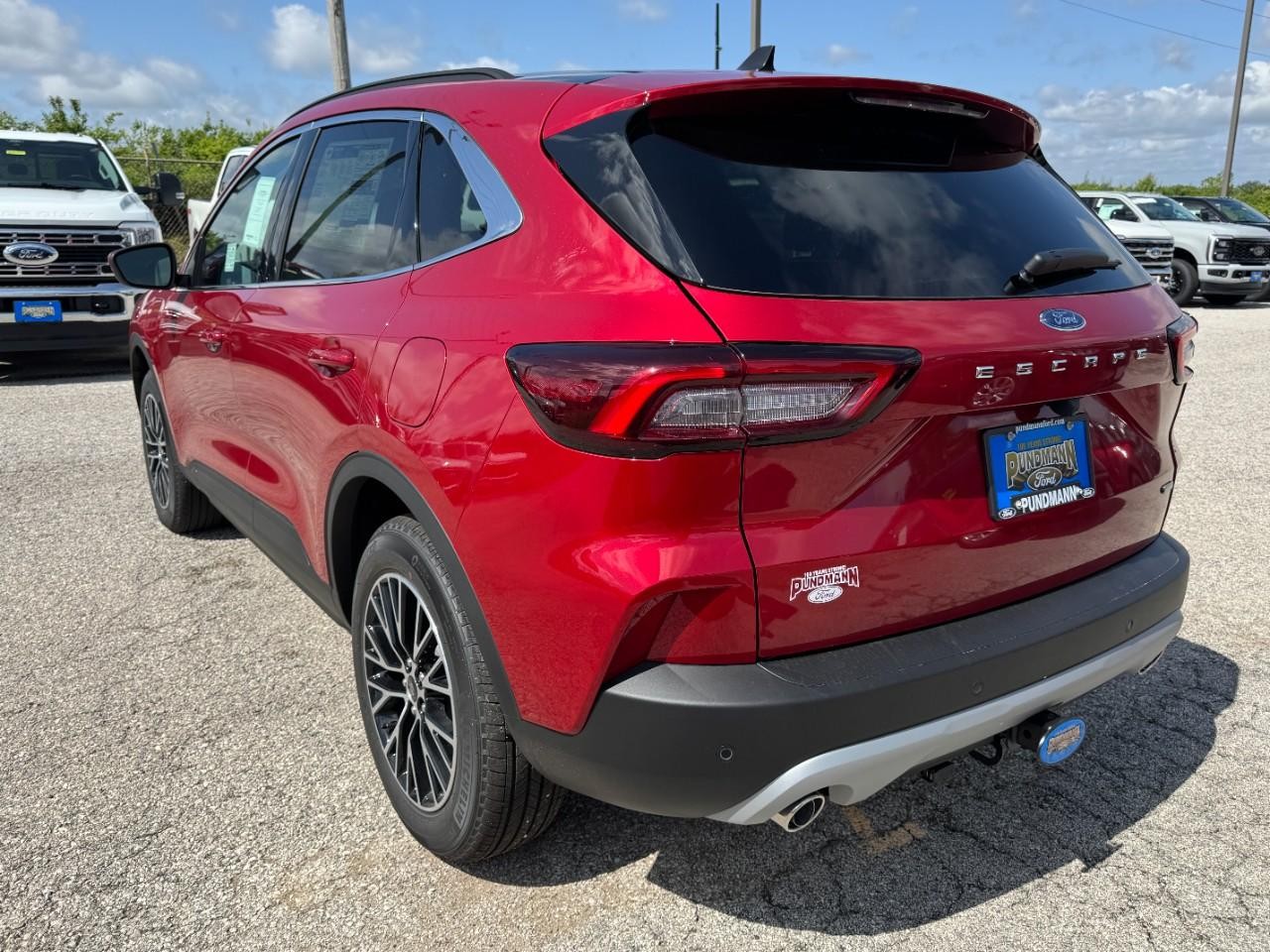 2025 Ford Escape Plug-In Hybrid photo 5