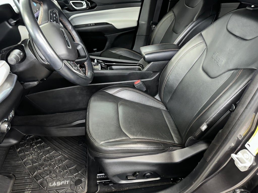 2022 Jeep Compass Limited photo 2