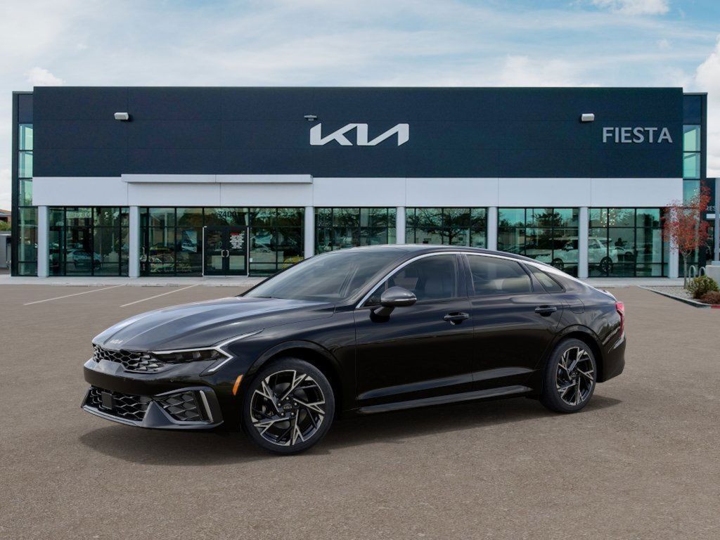 2025 Kia K5 GT-Line photo 4