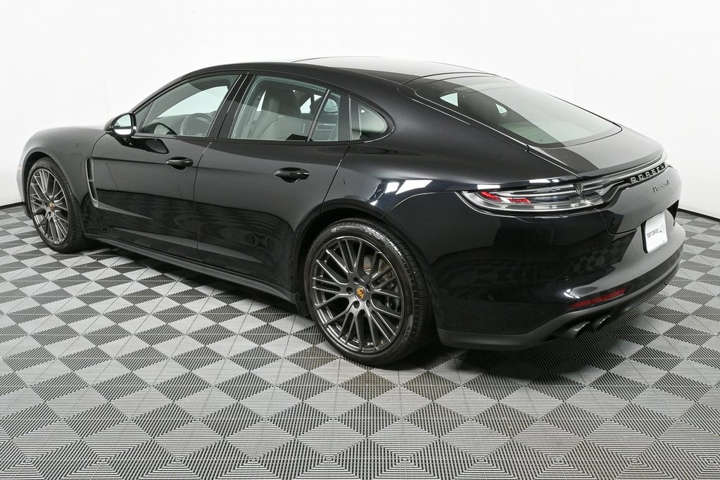 2022 Porsche Panamera 4 Platinum photo 3