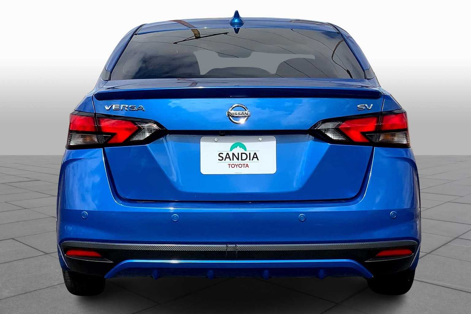 2021 Nissan Versa SV photo 4