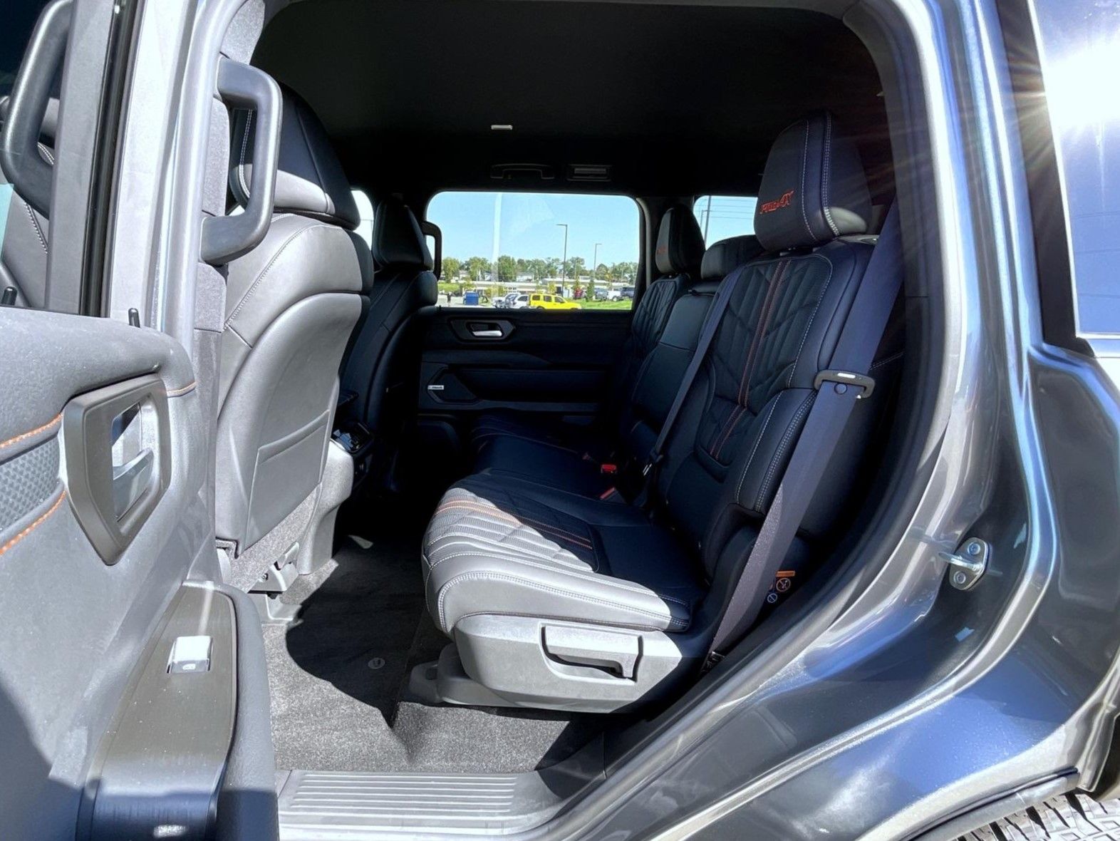 2026 Nissan Armada photo 9