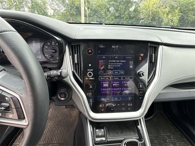 2020 Subaru Outback Premium photo 3