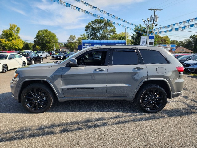 2022 Jeep Cherokee Laredo X photo 2