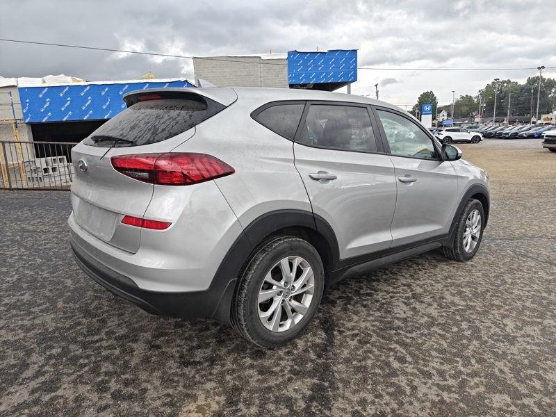 2020 Hyundai Tucson SE photo 2