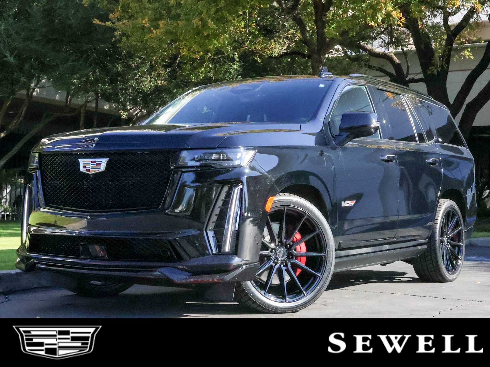 2023 Cadillac Escalade V-Series's photo