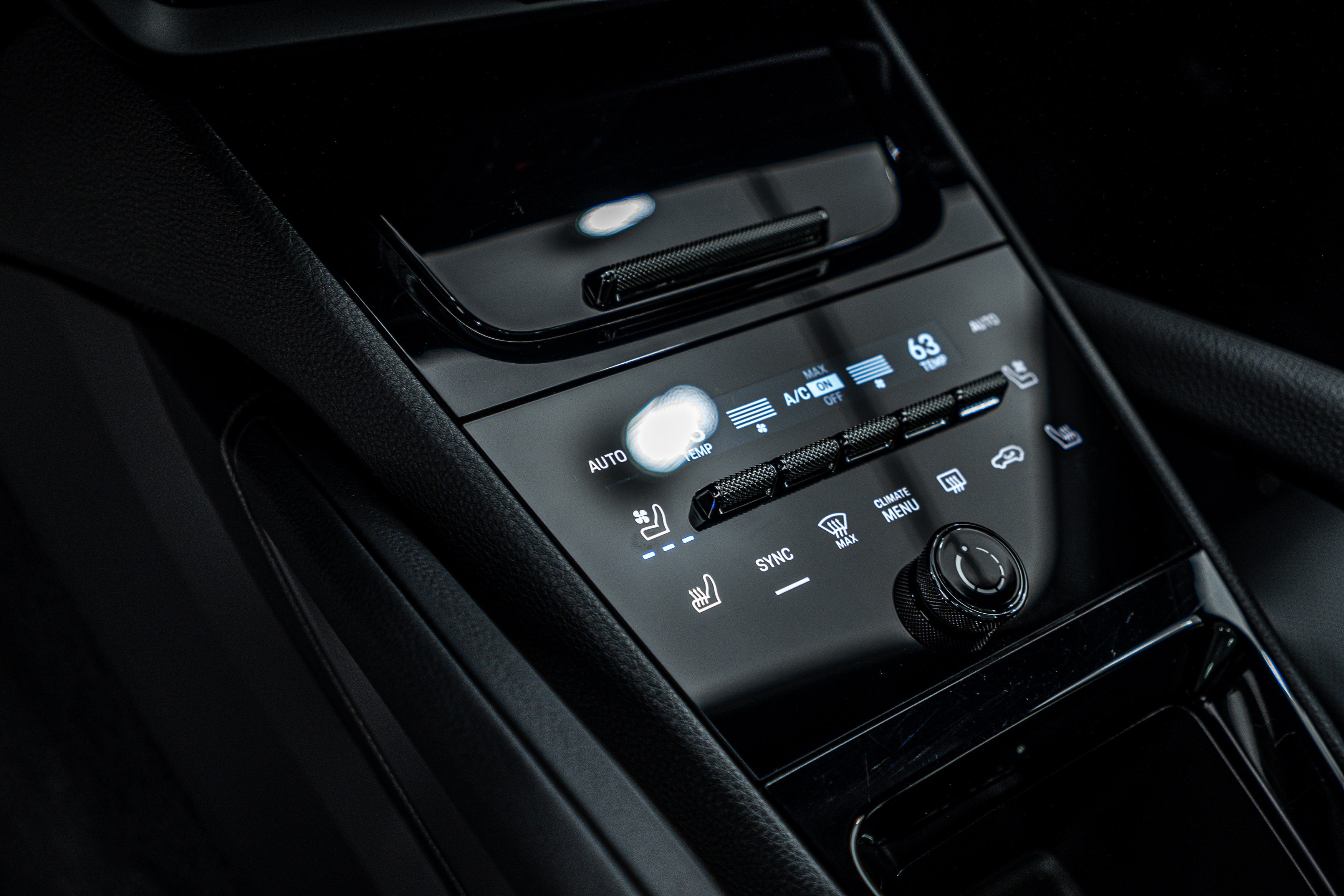 2025 Porsche Cayenne photo 12