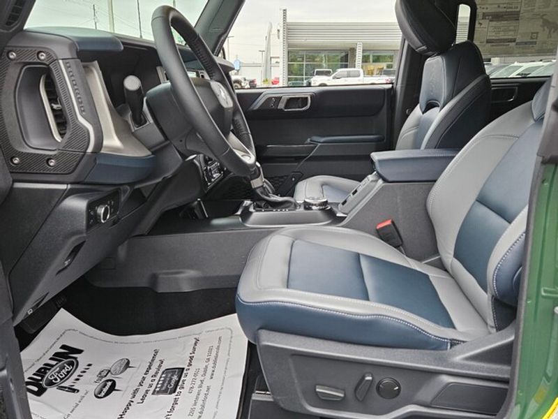 2024 Ford Bronco Outer Banks photo 5