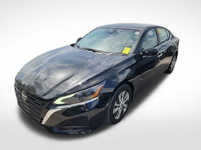 2023 Nissan Altima 2.5 S photo 2