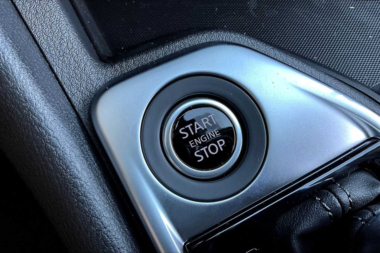 2025 Nissan Sentra SV photo 19
