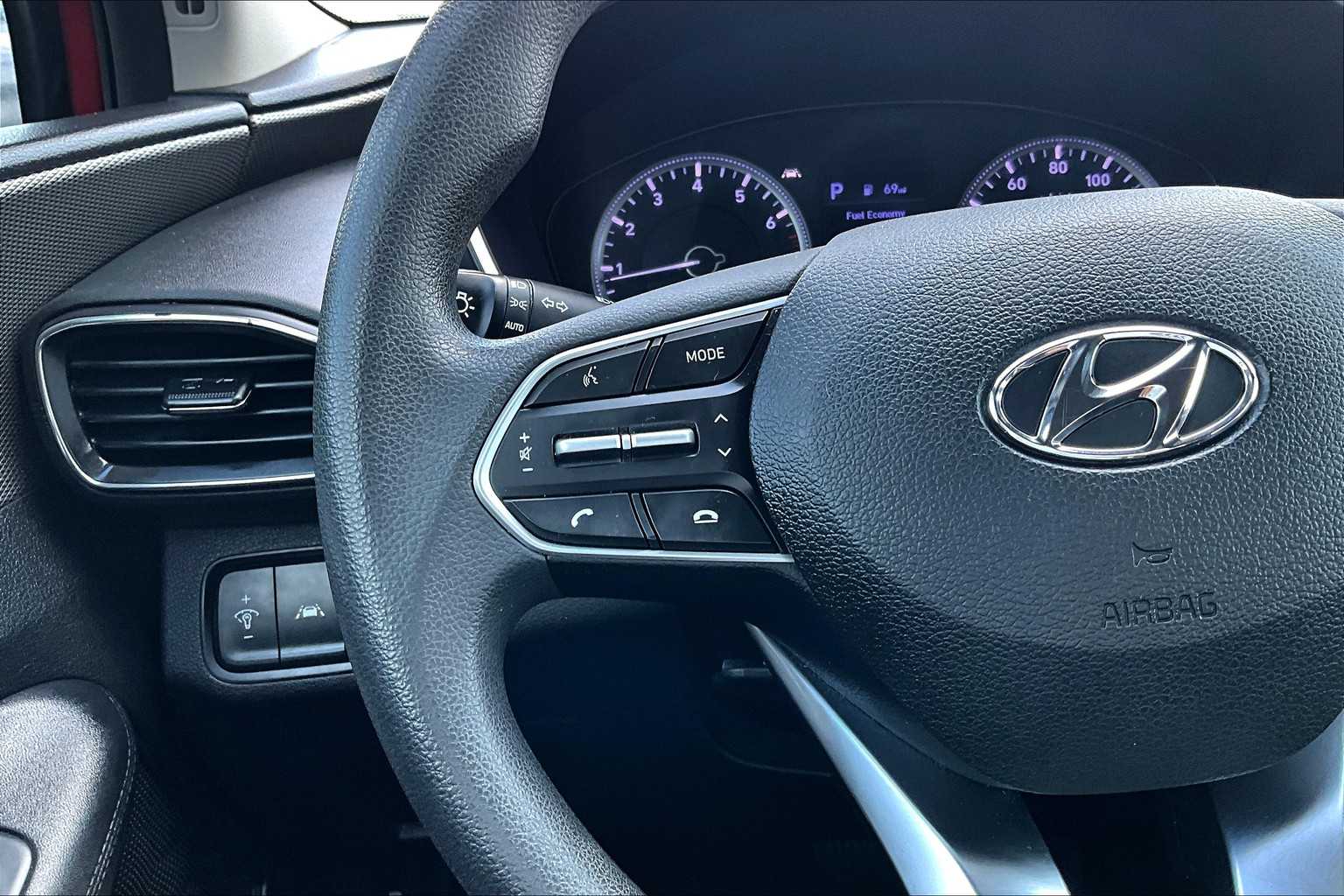 2020 Hyundai Santa Fe SE photo 22